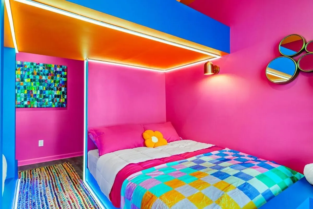 Chic Home With Large Private Yard! Hot Tub, Close To Downtown 피츠버그