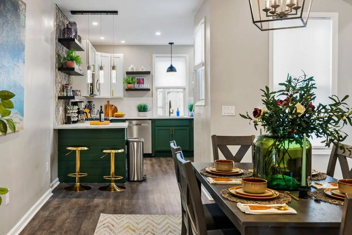 Chic Home With Large Private Yard! Hot Tub, Close To Downtown 피츠버그 0*,