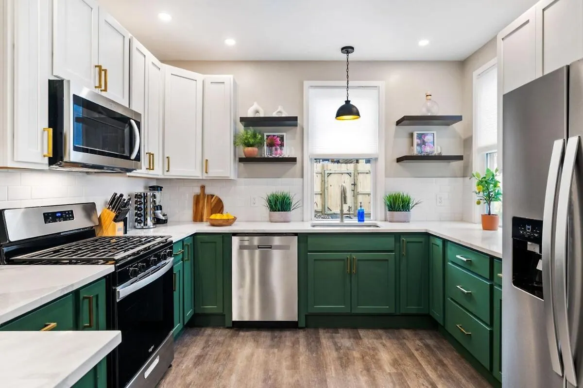 بيت للعطل Chic Home With Large Private Yard! Hot Tub, Close To Downtown بيتسبرغ