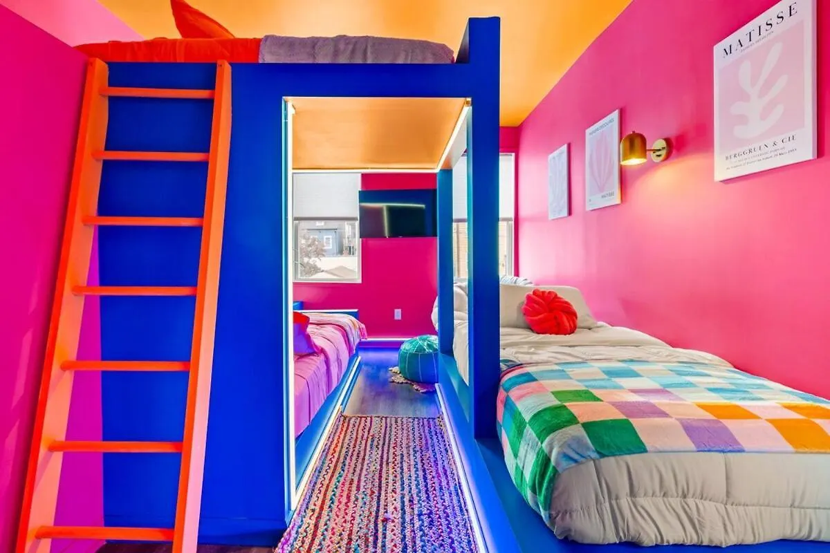 Chic Home With Large Private Yard! Hot Tub, Close To Downtown بيتسبرغ