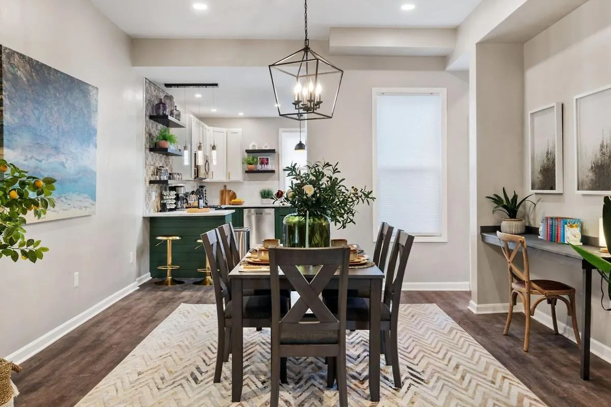 Chic Home With Large Private Yard! Hot Tub, Close To Downtown بيتسبرغ